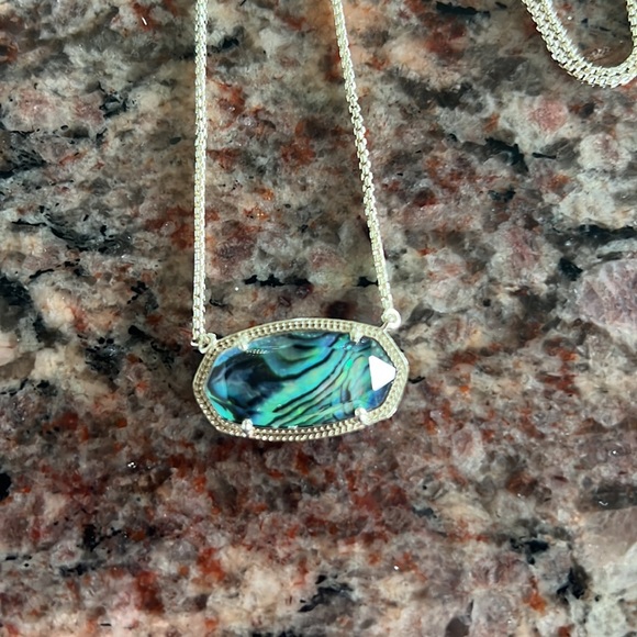 Kendra Scott Delaney Gold Necklace with Abalone Pendant - Picture 2 of 5